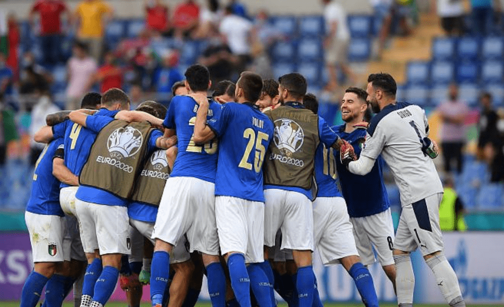 开云体育-葡萄牙队横扫日本队，奥恰洛夫刷新纪录