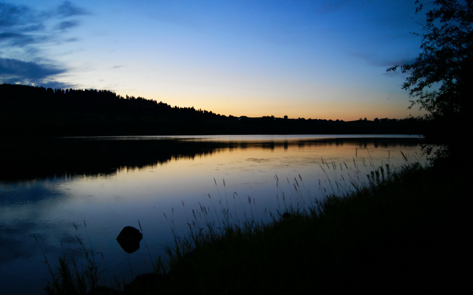 熔炉的叙事,当湖人悬念与德罗赞的斗牛,共奏于上海客厅