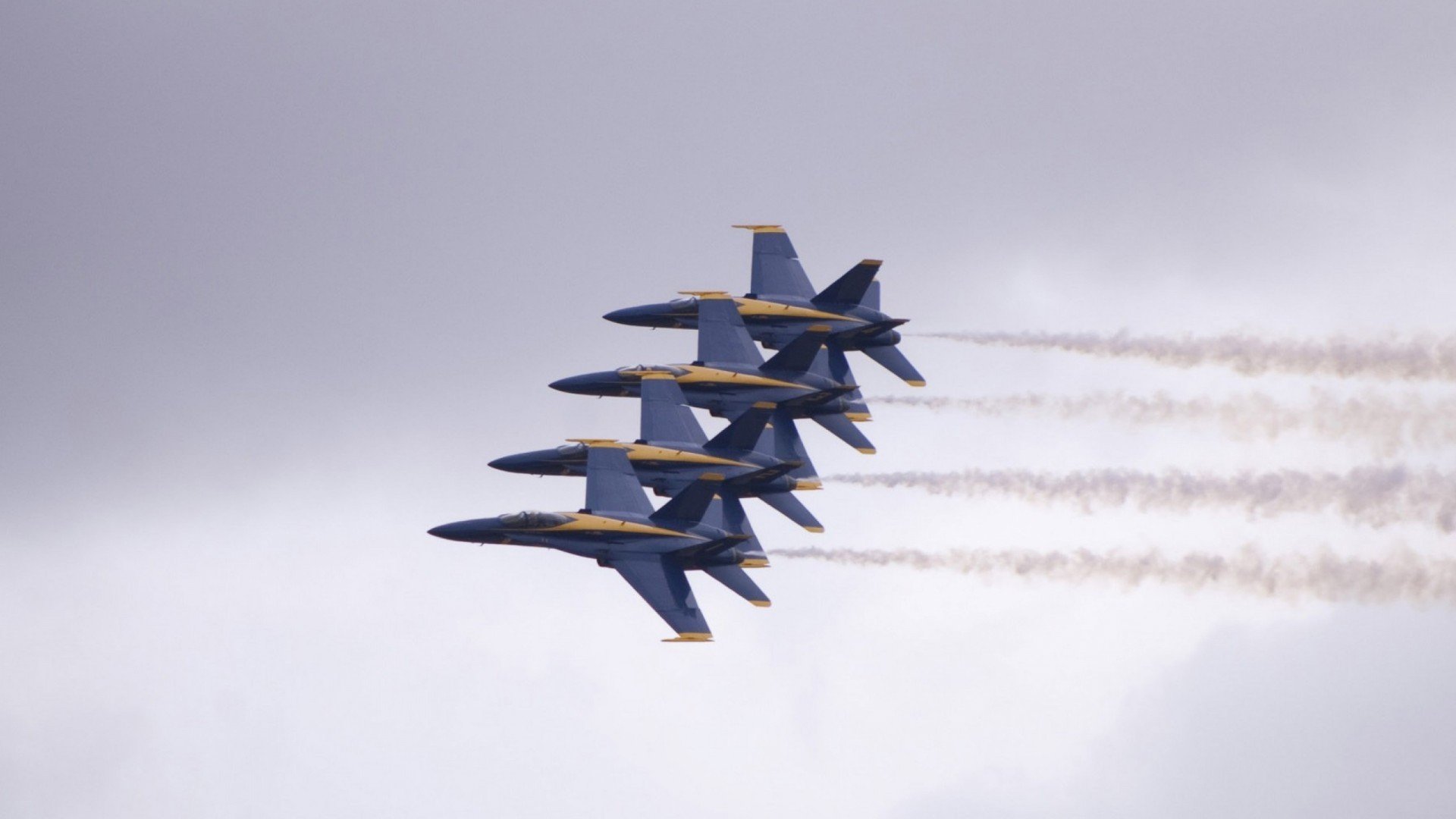 双线告捷,F1新赛季揭幕战上演速度对决,皇家社会力克巴西队晋级